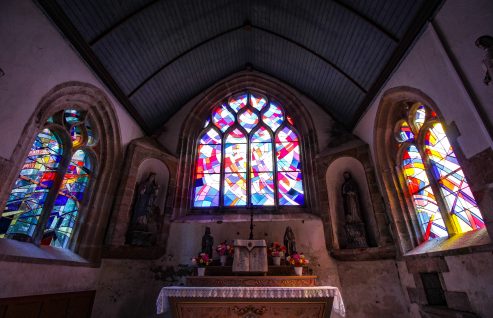 Restauration des vitraux de la chapelle Notre-Dame de Kerluan (2019-2021). Crédit photo : Jean-François Chaussepied